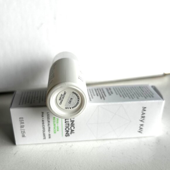 NEW IN BOX |Mary Kay Clinical Solutions PHA + AHA Resurfacer |Reg $38 - Picture 6 of 8